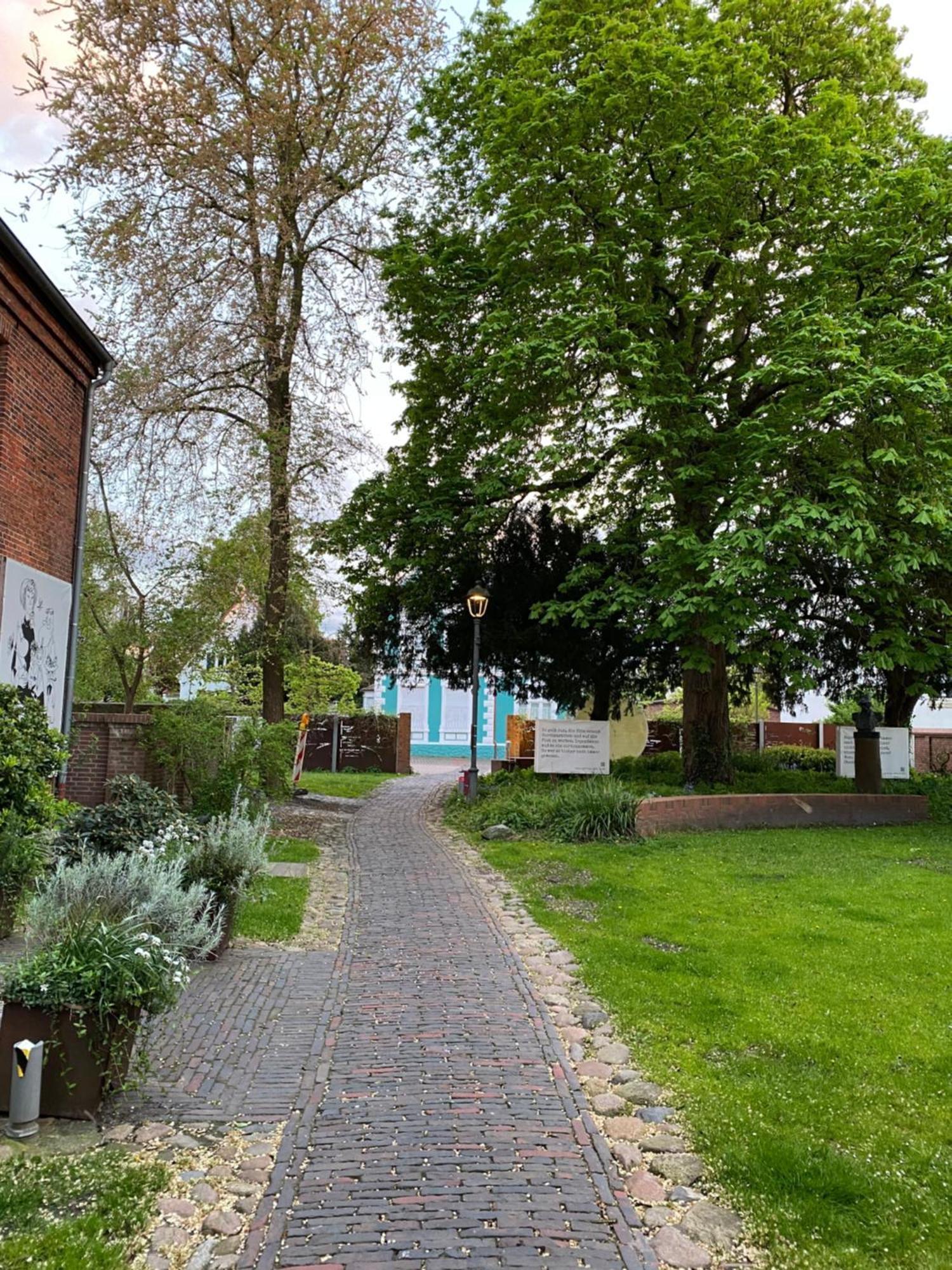 Ferienwohnung Wohlfuehlen In Historischem Haus Brake  Exterior foto